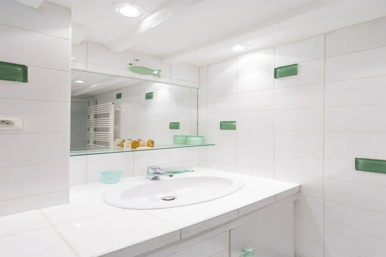 Apartment Character Near Rue Des Martyrs Paris